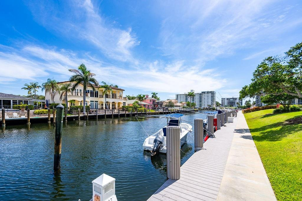 3175 NE 48th Court 105