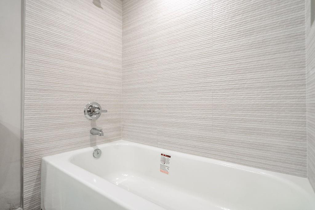 3175 NE 48th Court 105