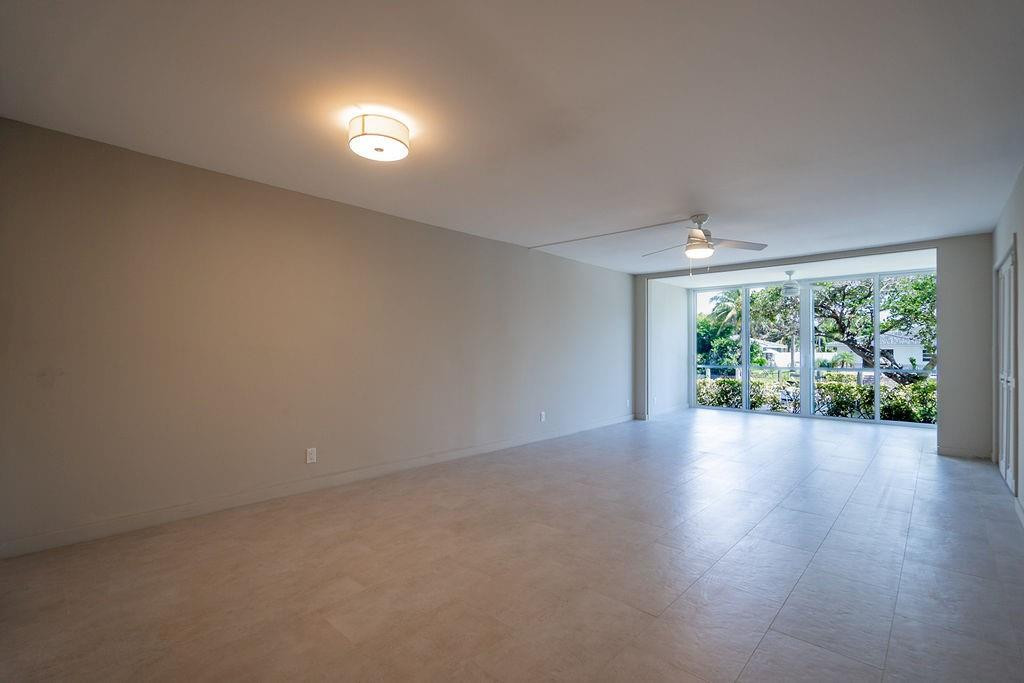 3175 NE 48th Court 105