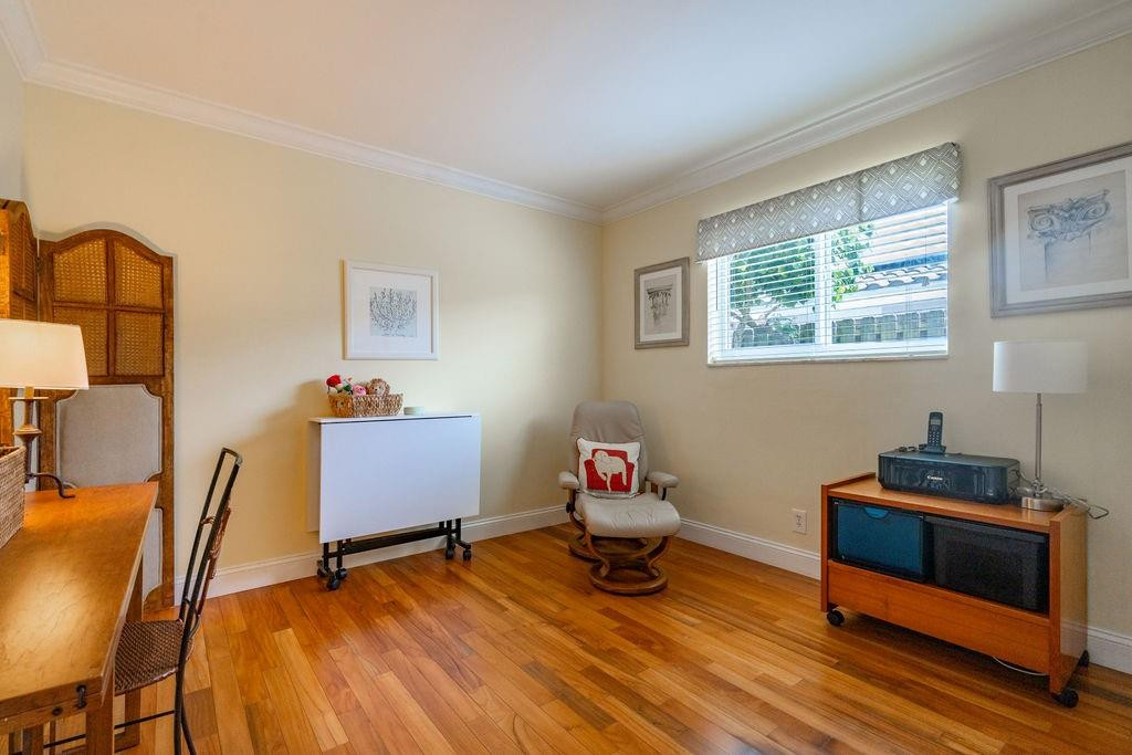 571 SE 12th Street