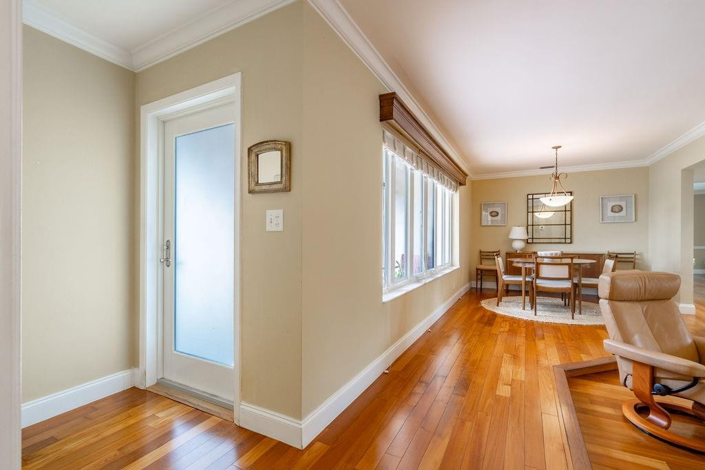 571 SE 12th Street