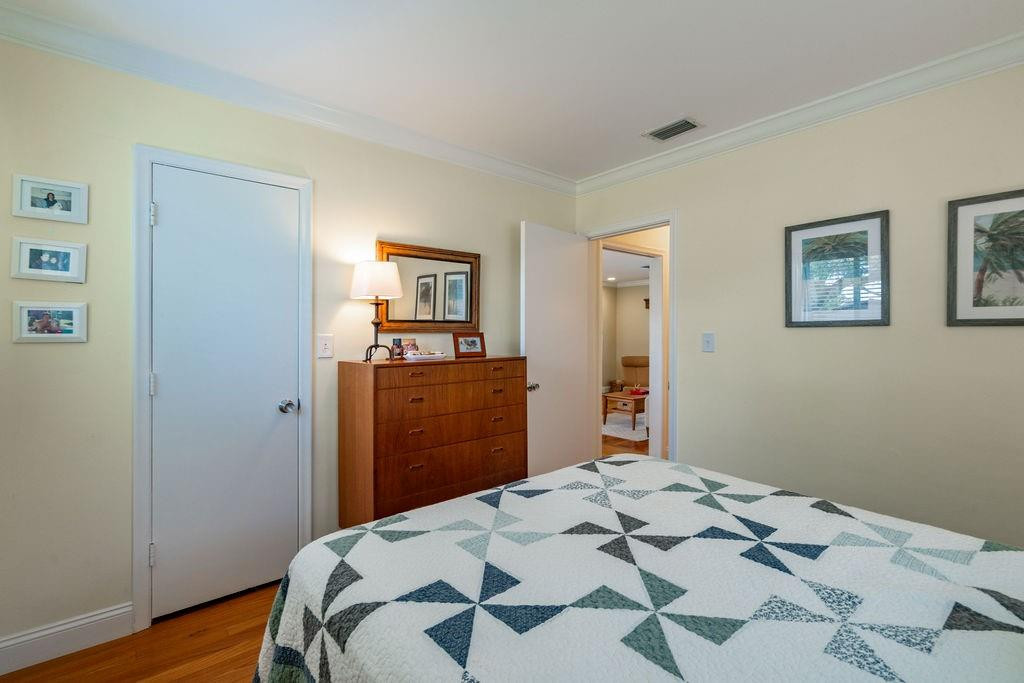 571 SE 12th Street