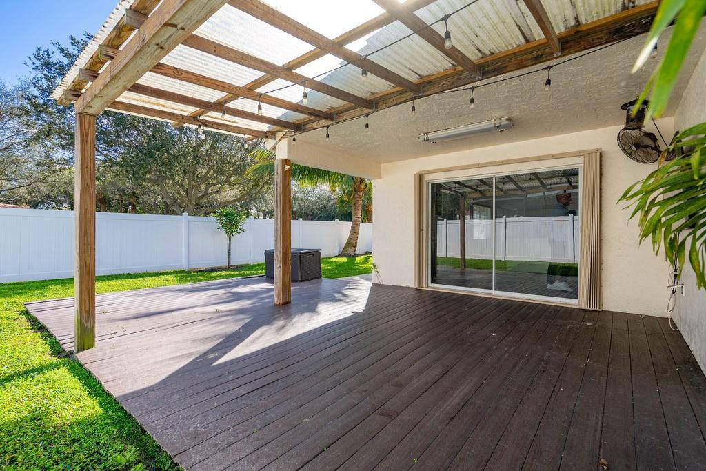 3955 Sabal Lakes Road