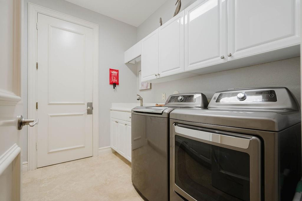2841 NE 23rd Court