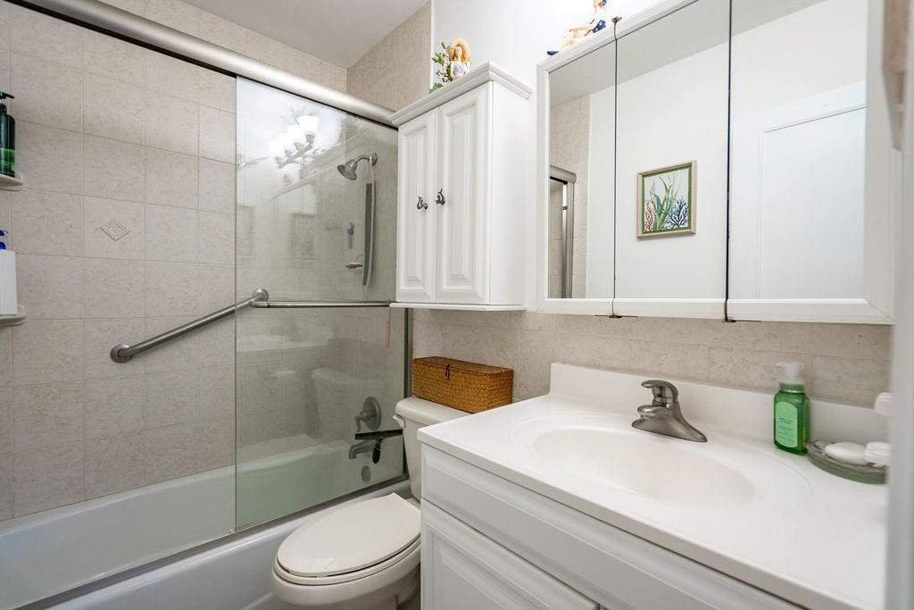 2100 NE 38th Street 229