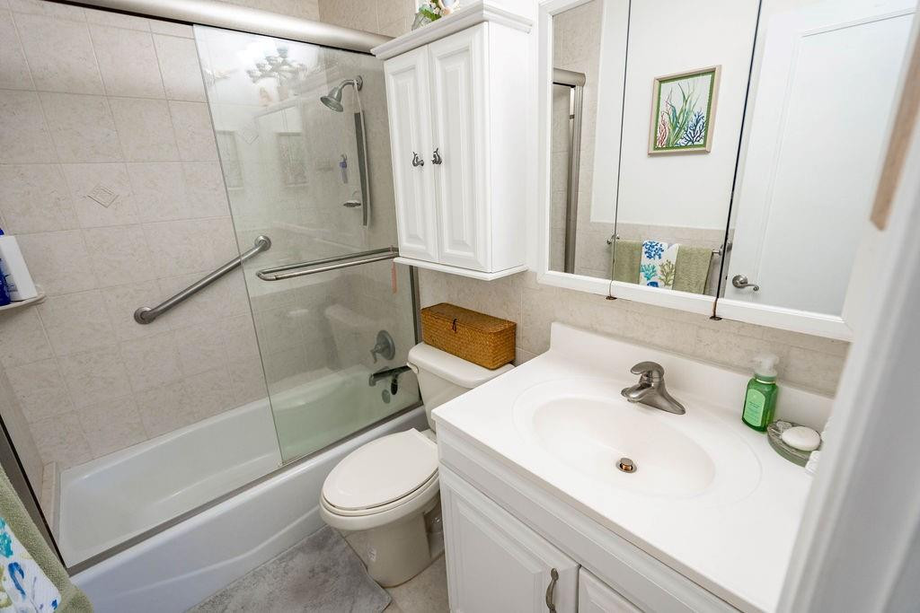 2100 NE 38th Street 229