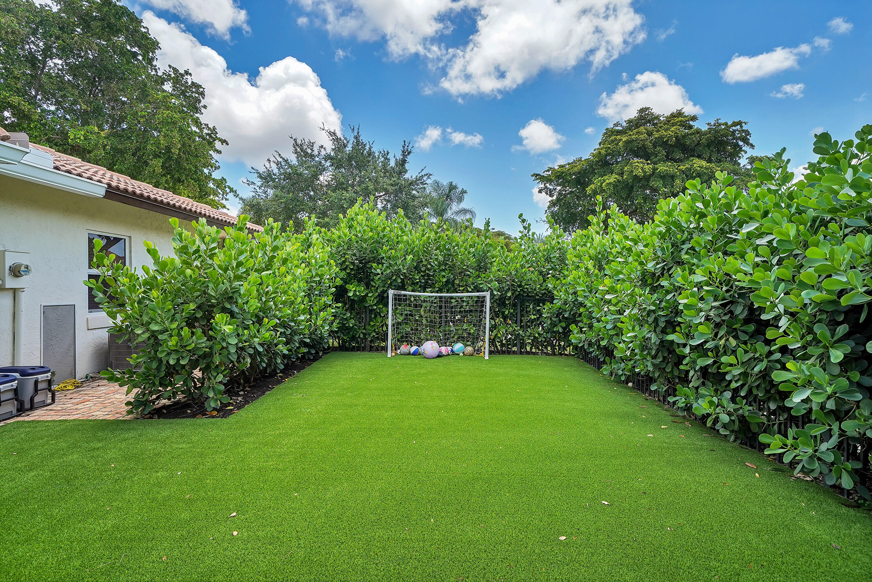 2601 NW 28th Terrace