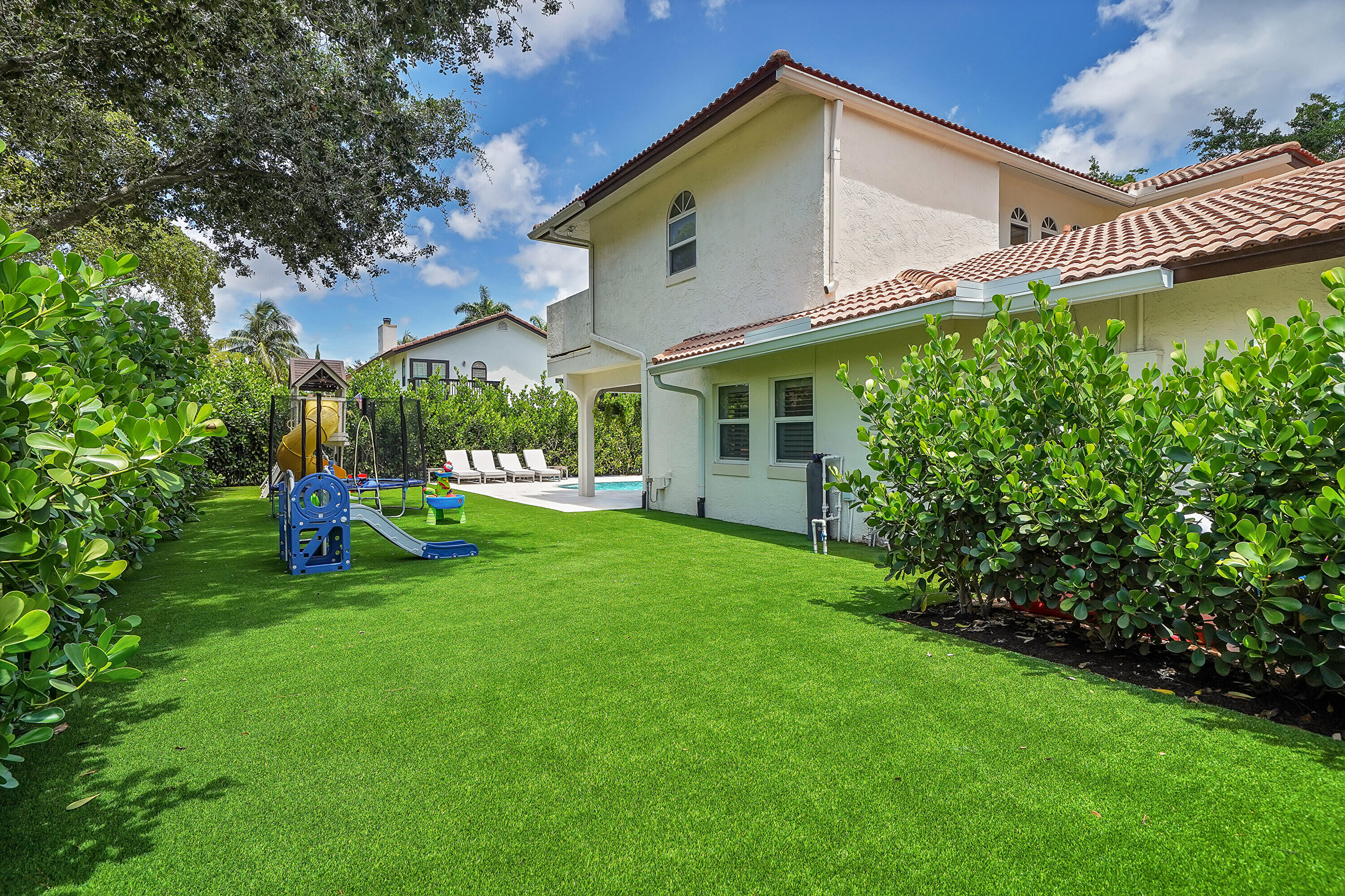 2601 NW 28th Terrace