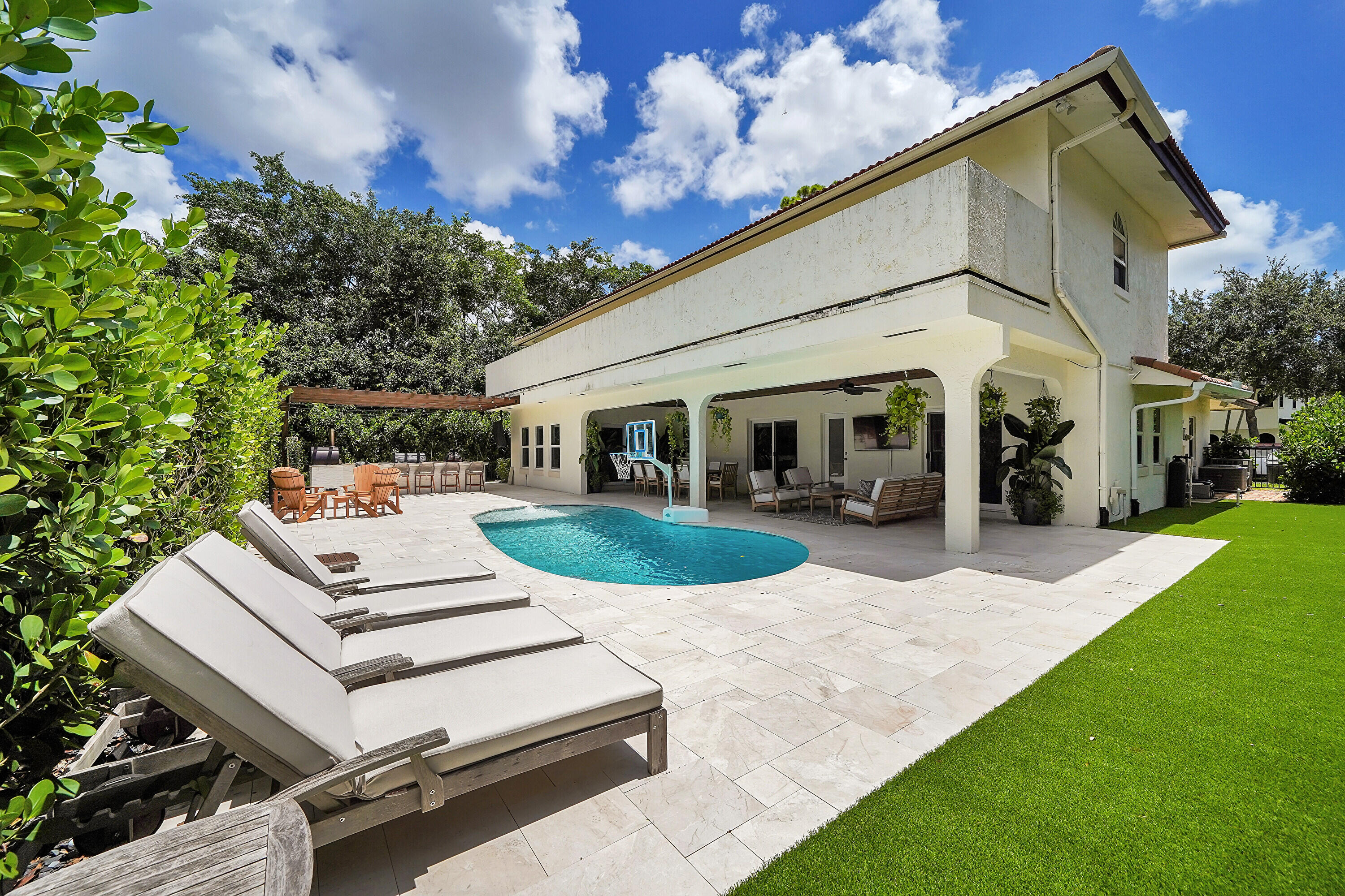 2601 NW 28th Terrace
