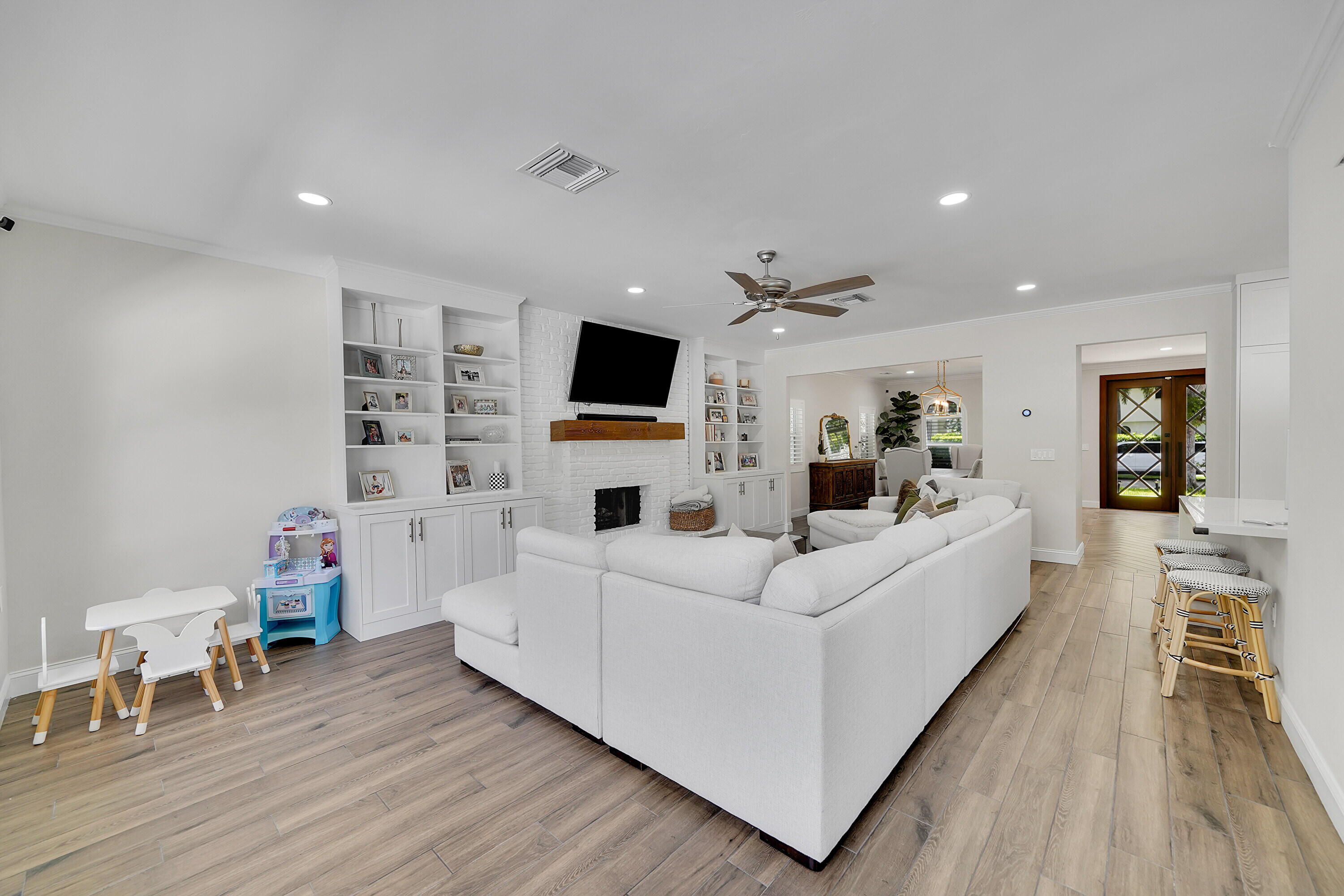 2601 NW 28th Terrace