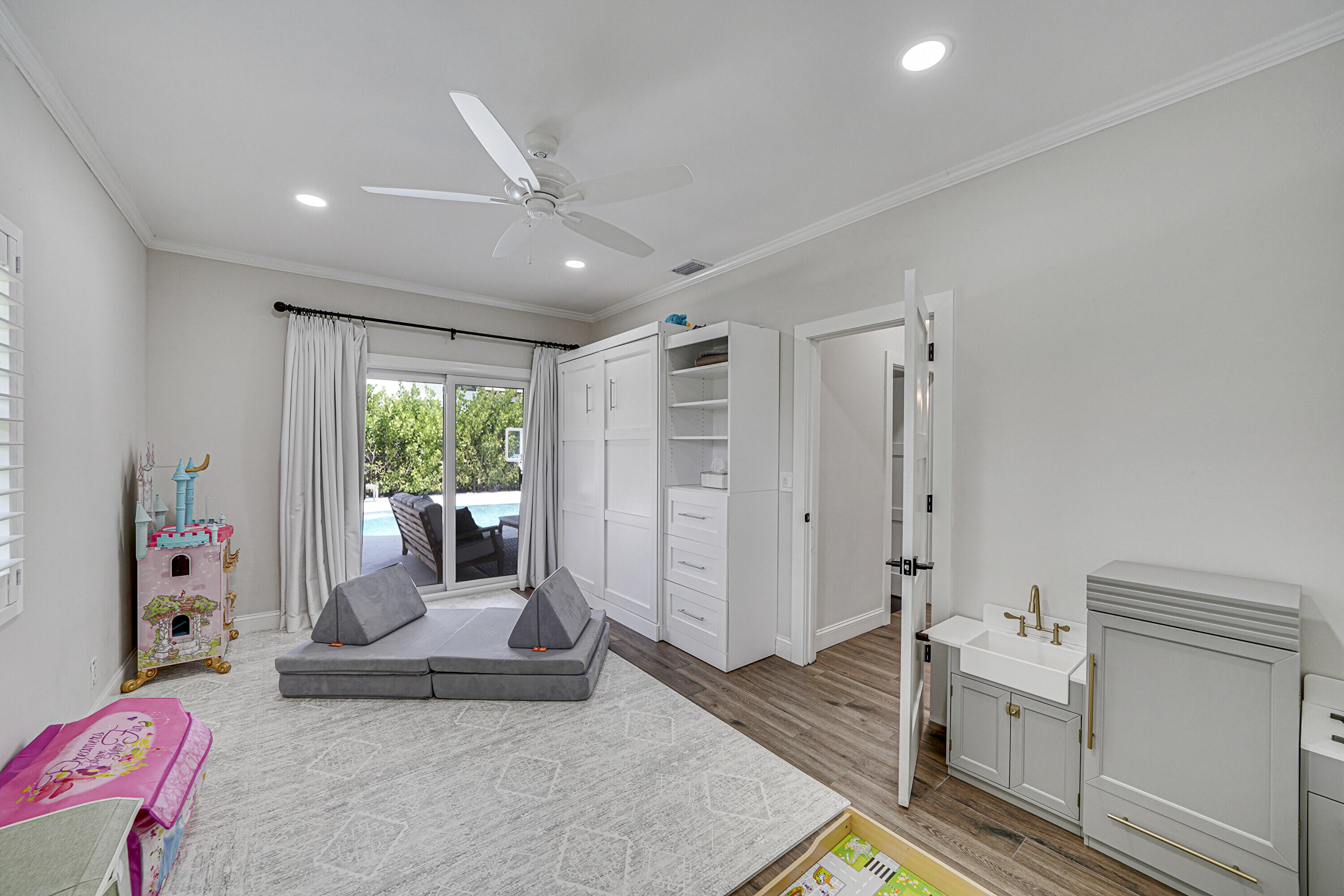 2601 NW 28th Terrace