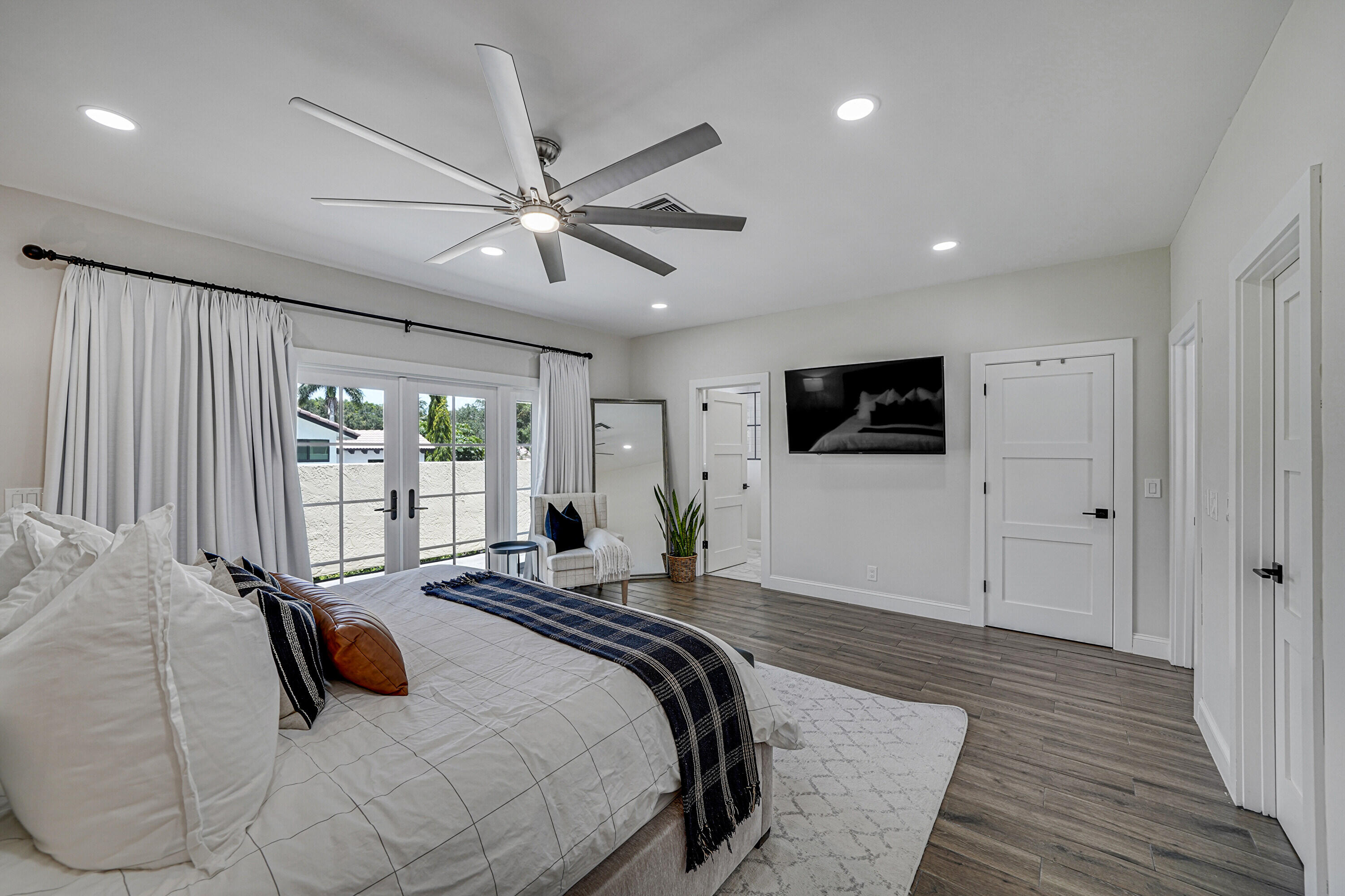 2601 NW 28th Terrace