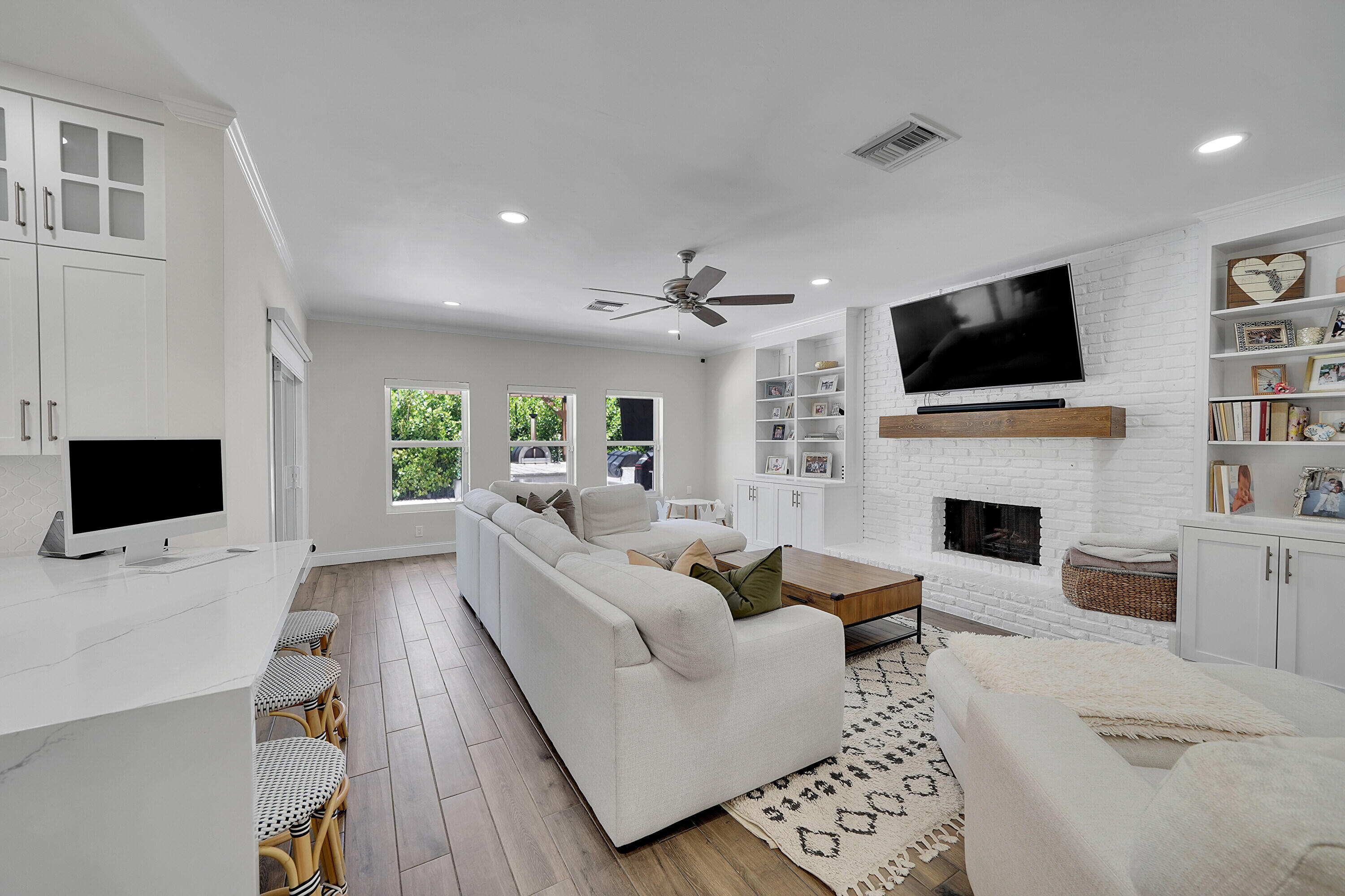 2601 NW 28th Terrace