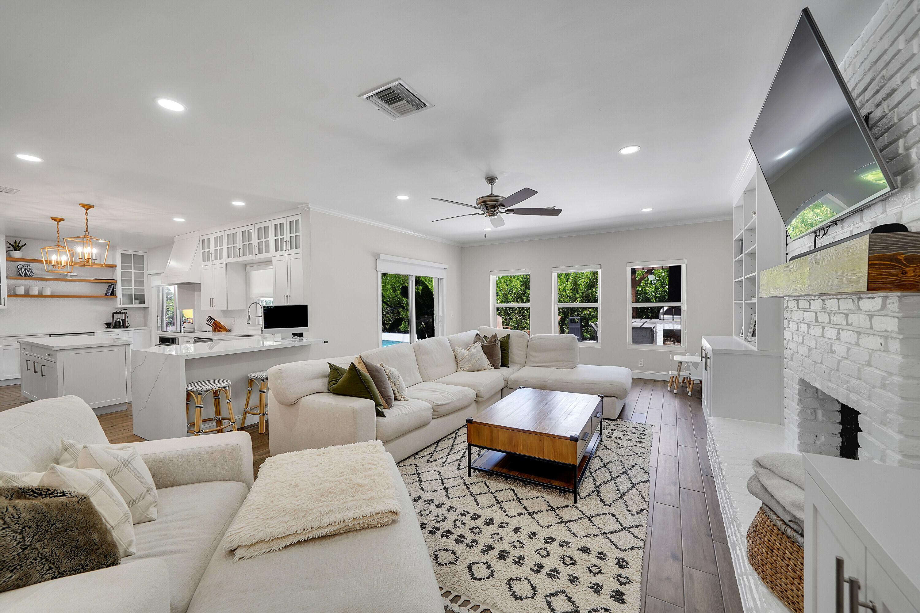 2601 NW 28th Terrace