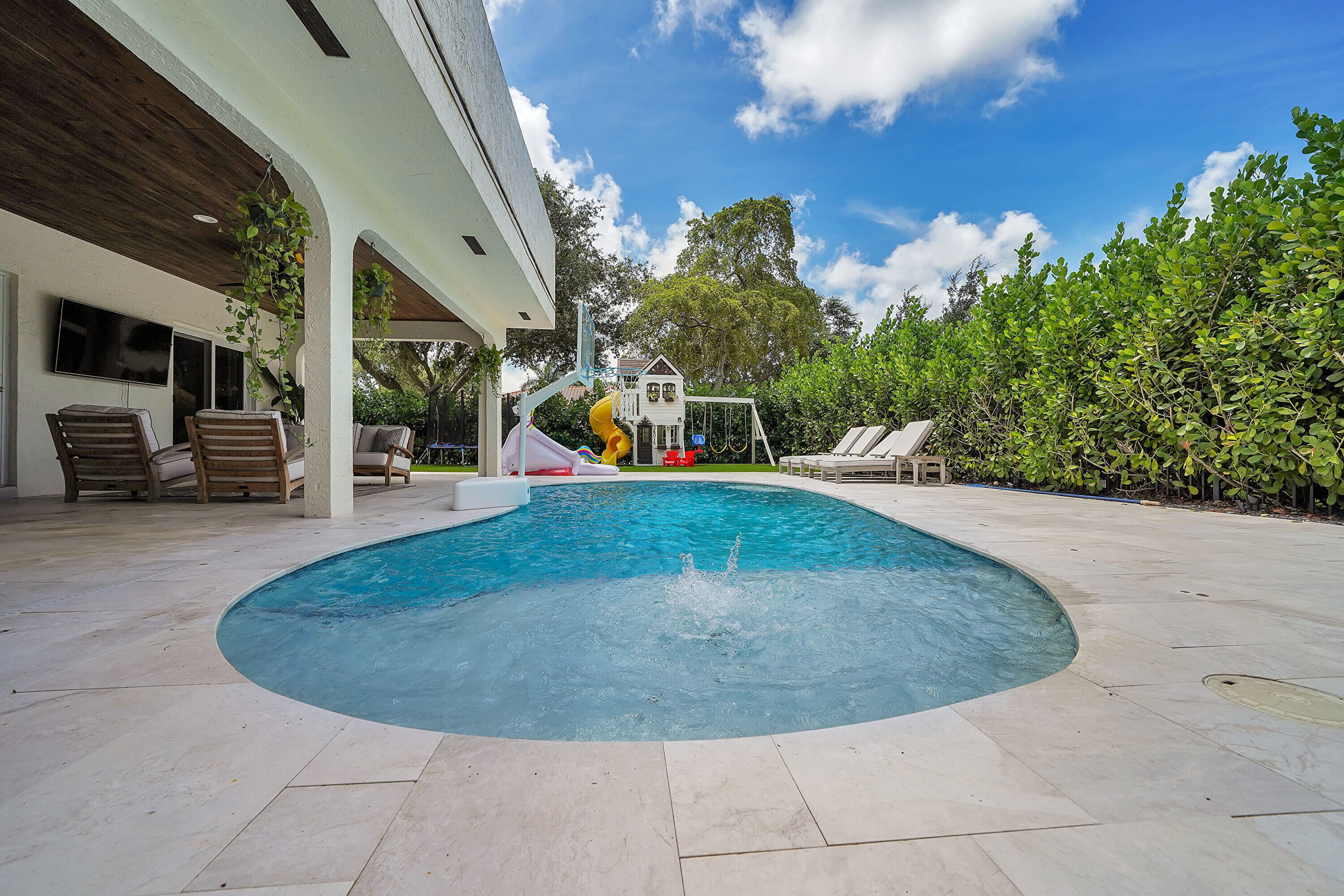 2601 NW 28th Terrace