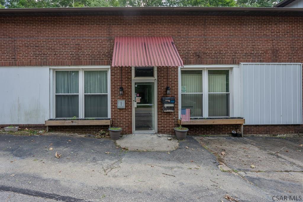 301 Salt Street