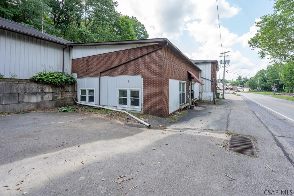 301 Salt Street