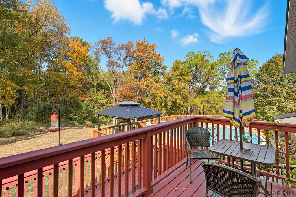 102 Shenkelview Drive