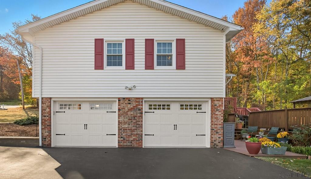 102 Shenkelview Drive