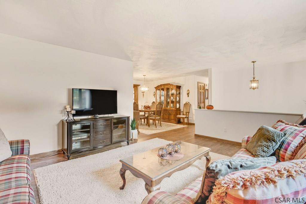 102 Shenkelview Drive