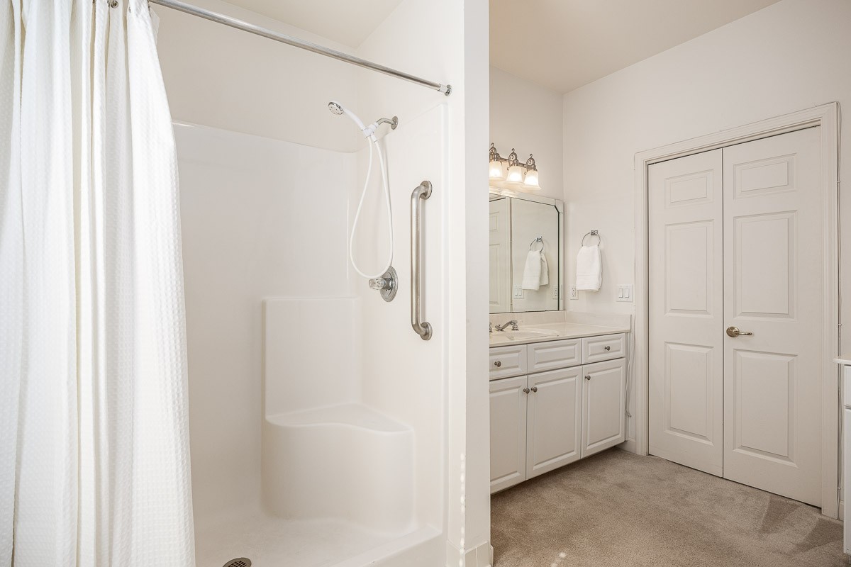 7094 Sunrise Cir