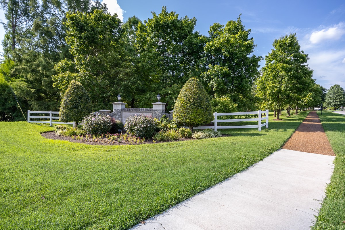7094 Sunrise Cir