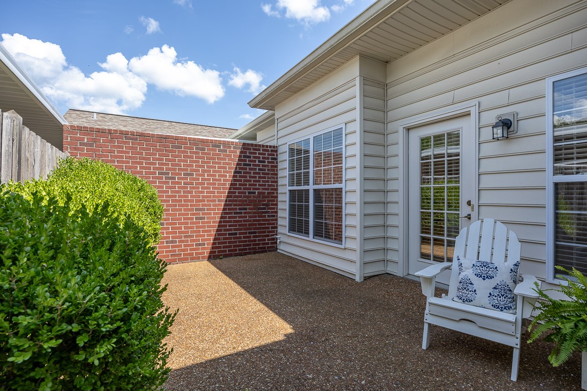 7094 Sunrise Cir