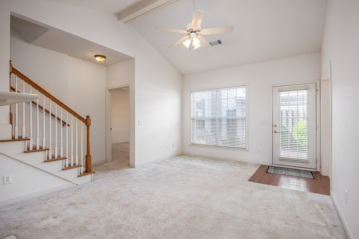 7094 Sunrise Cir