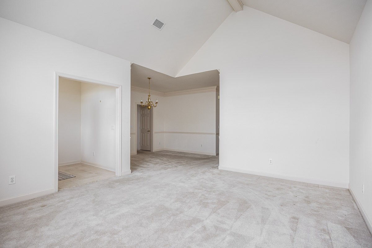 7094 Sunrise Cir