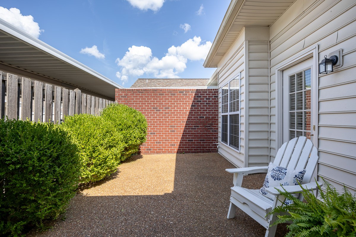 7094 Sunrise Cir