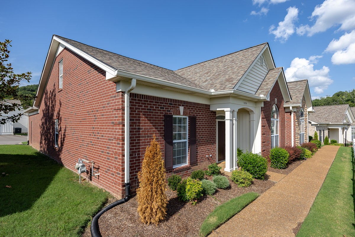 7094 Sunrise Cir