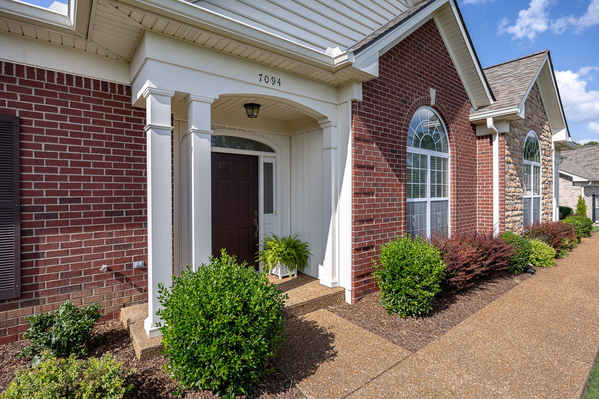 7094 Sunrise Cir