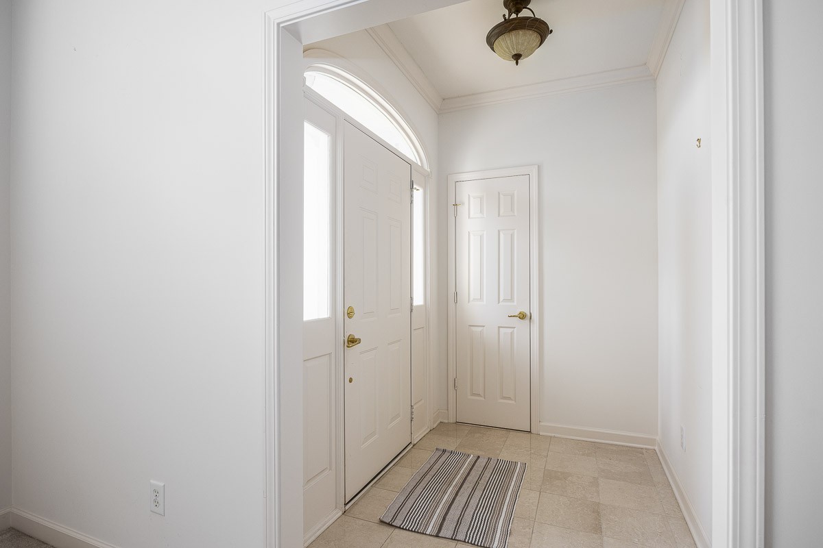 7094 Sunrise Cir