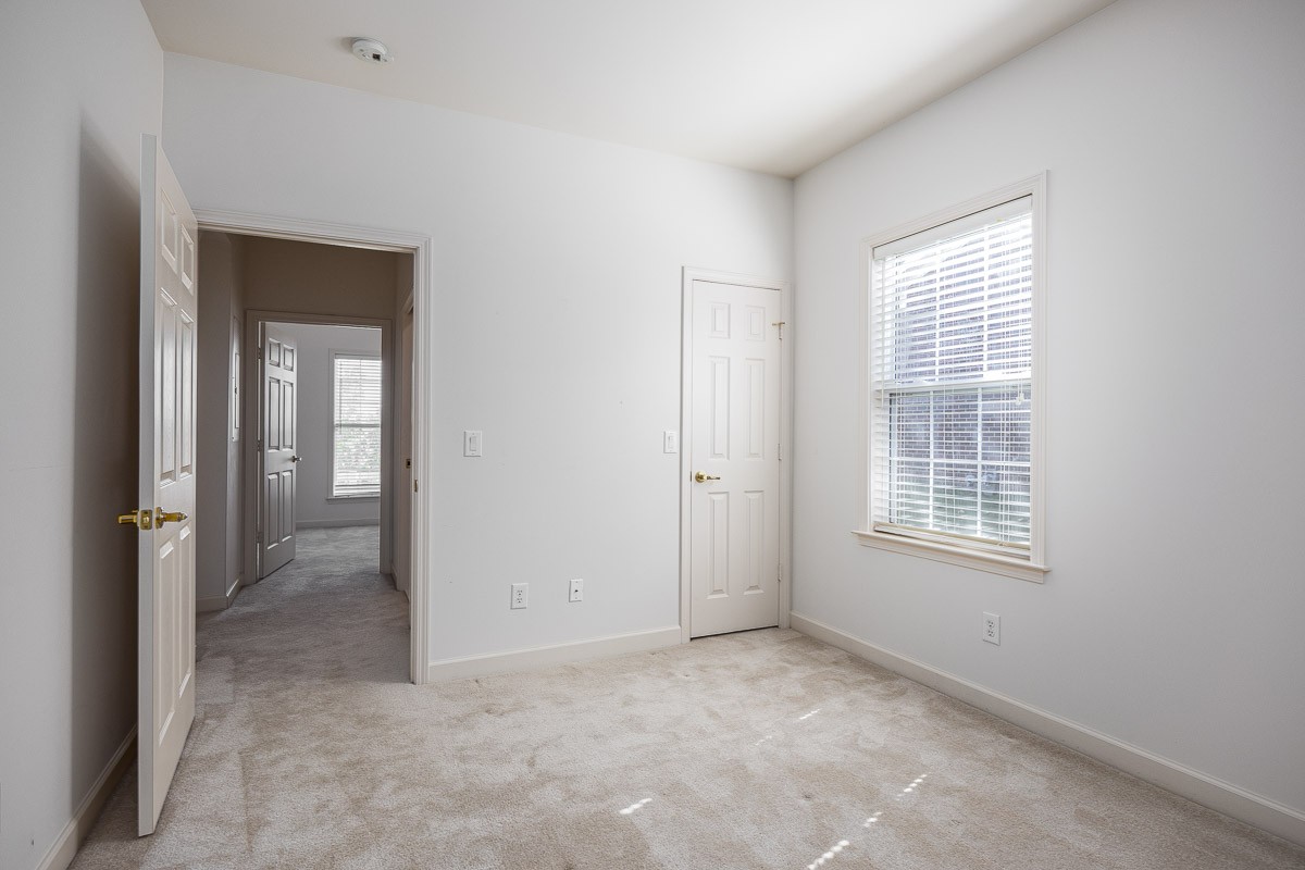 7094 Sunrise Cir