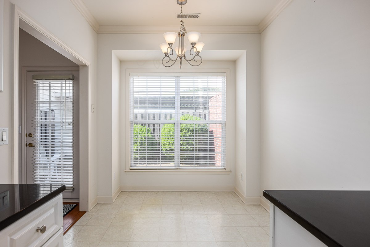 7094 Sunrise Cir