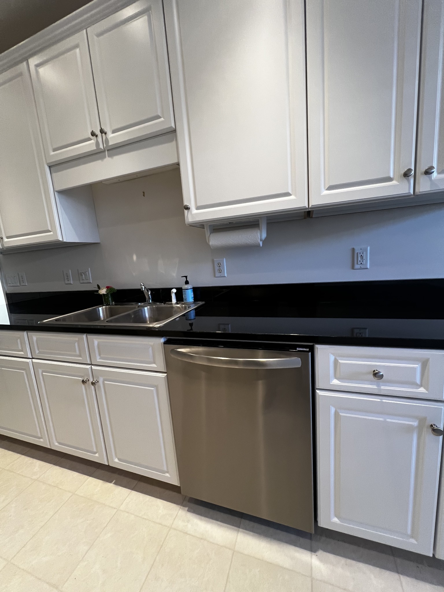 7094 Sunrise Cir