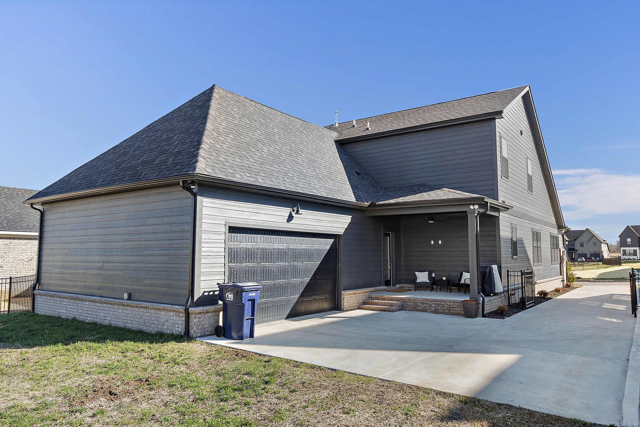 3232 Knotts Dr