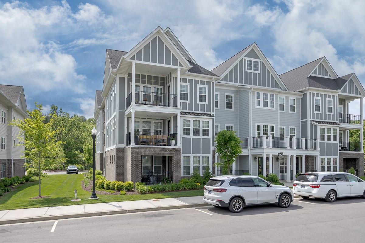 1901 Shadow Green Dr Unit: 303
