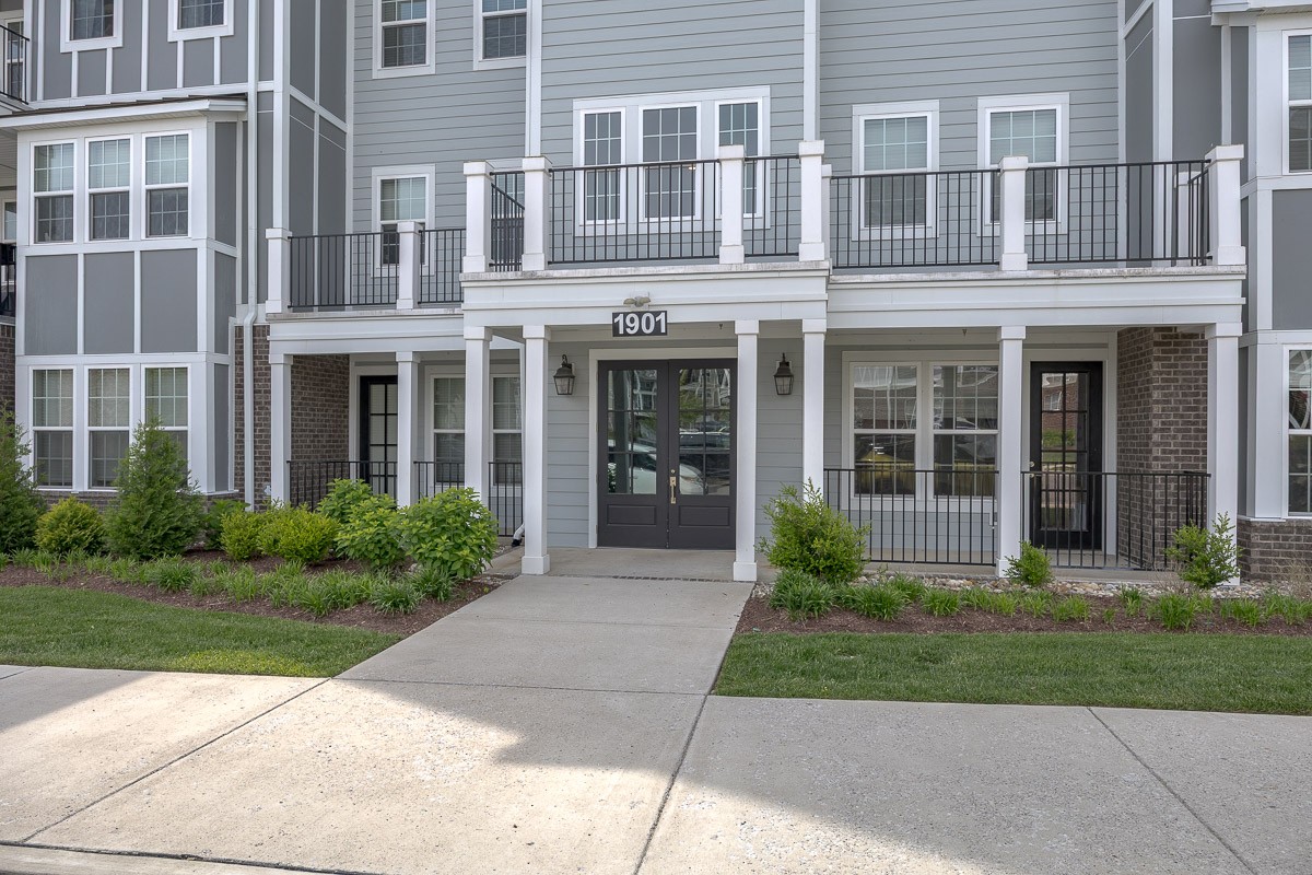 1901 Shadow Green Dr Unit: 303