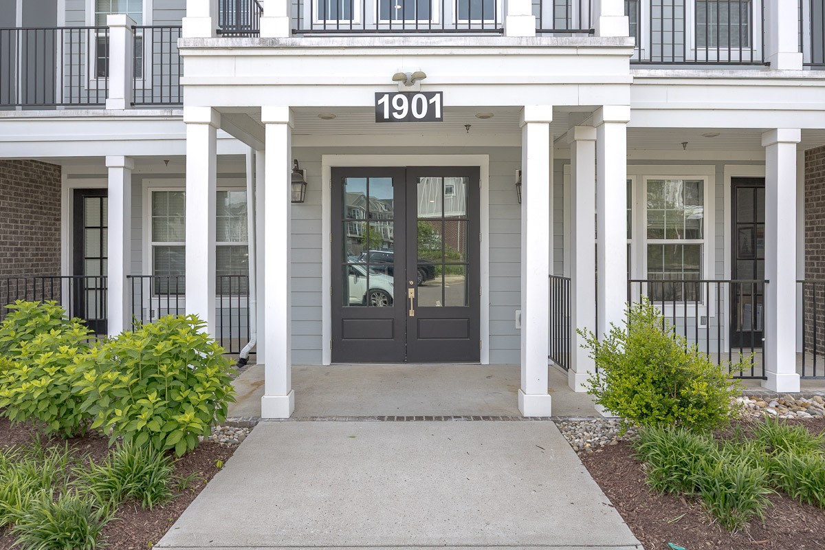 1901 Shadow Green Dr Unit: 303