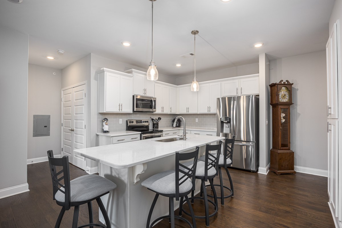 1901 Shadow Green Dr Unit: 303
