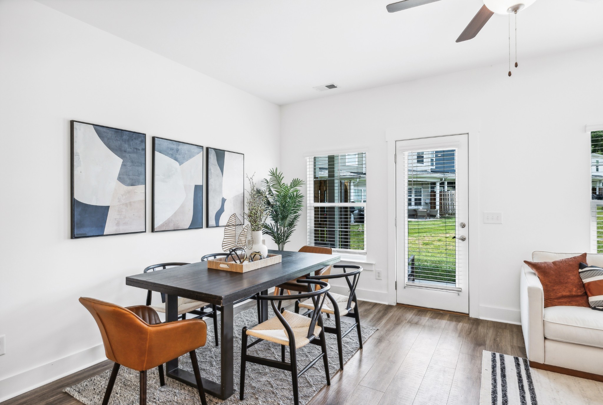 1067 Sweetleaf Dr