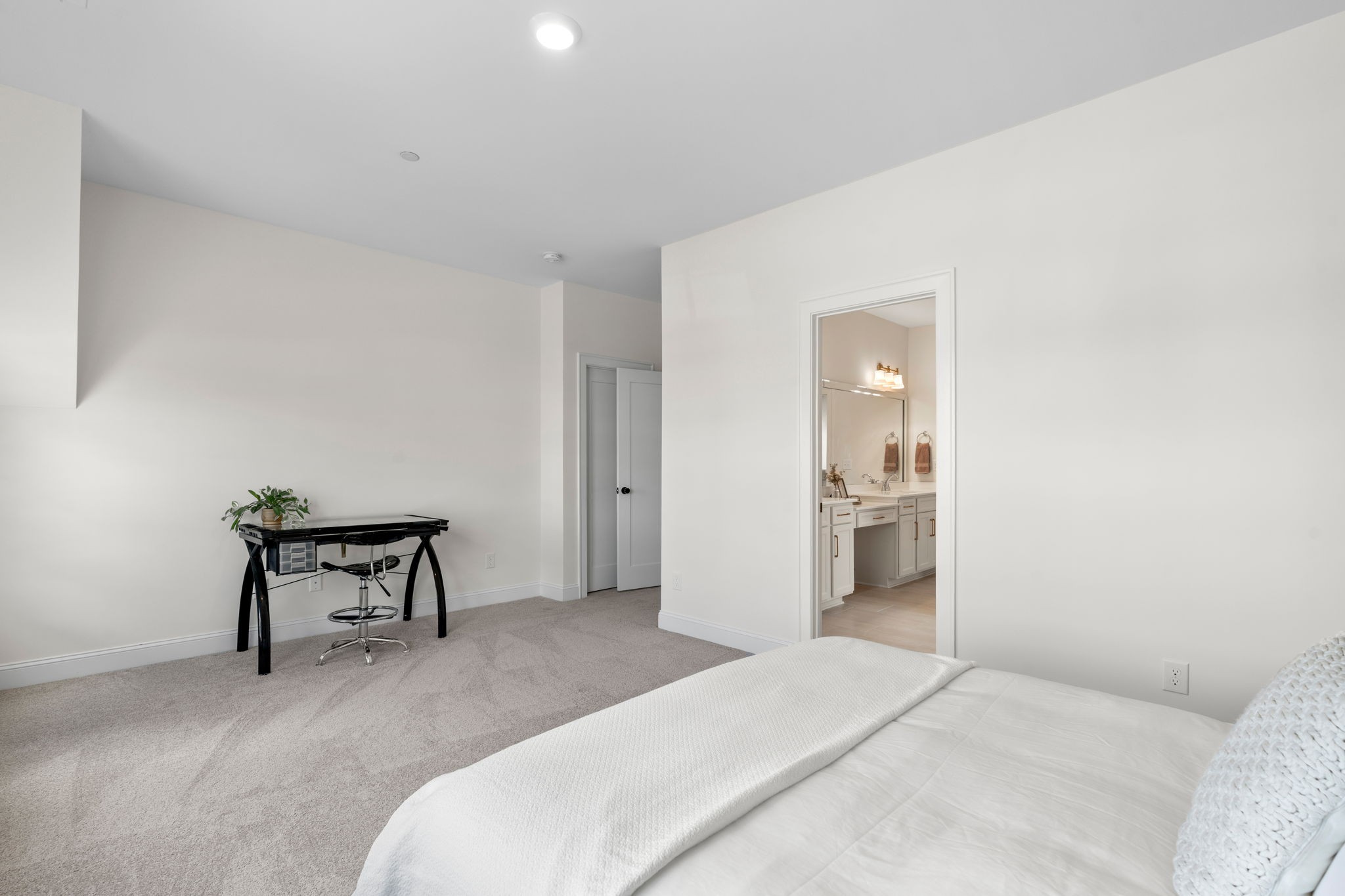 1116 Angela Ann Ct