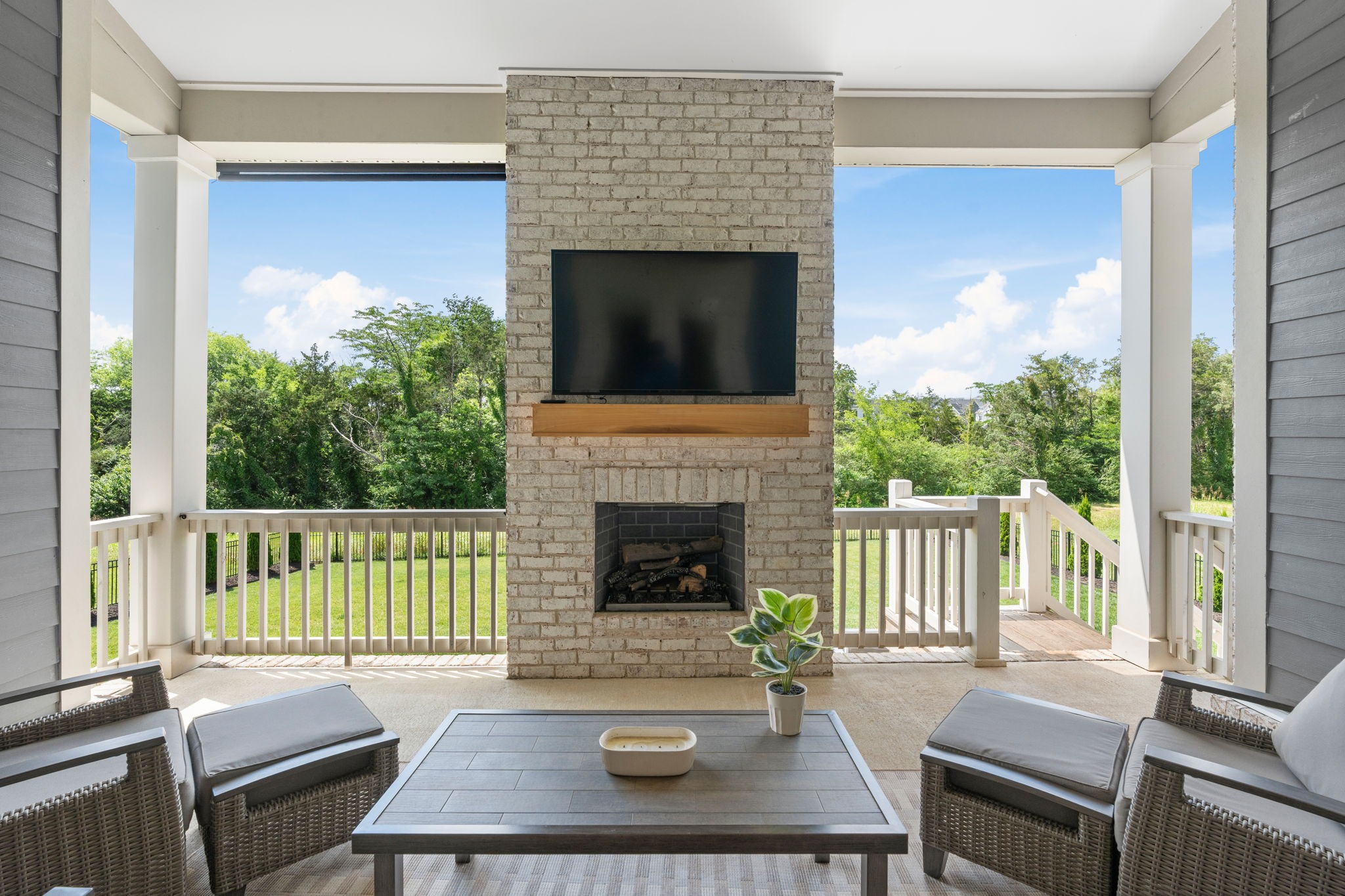 1116 Angela Ann Ct