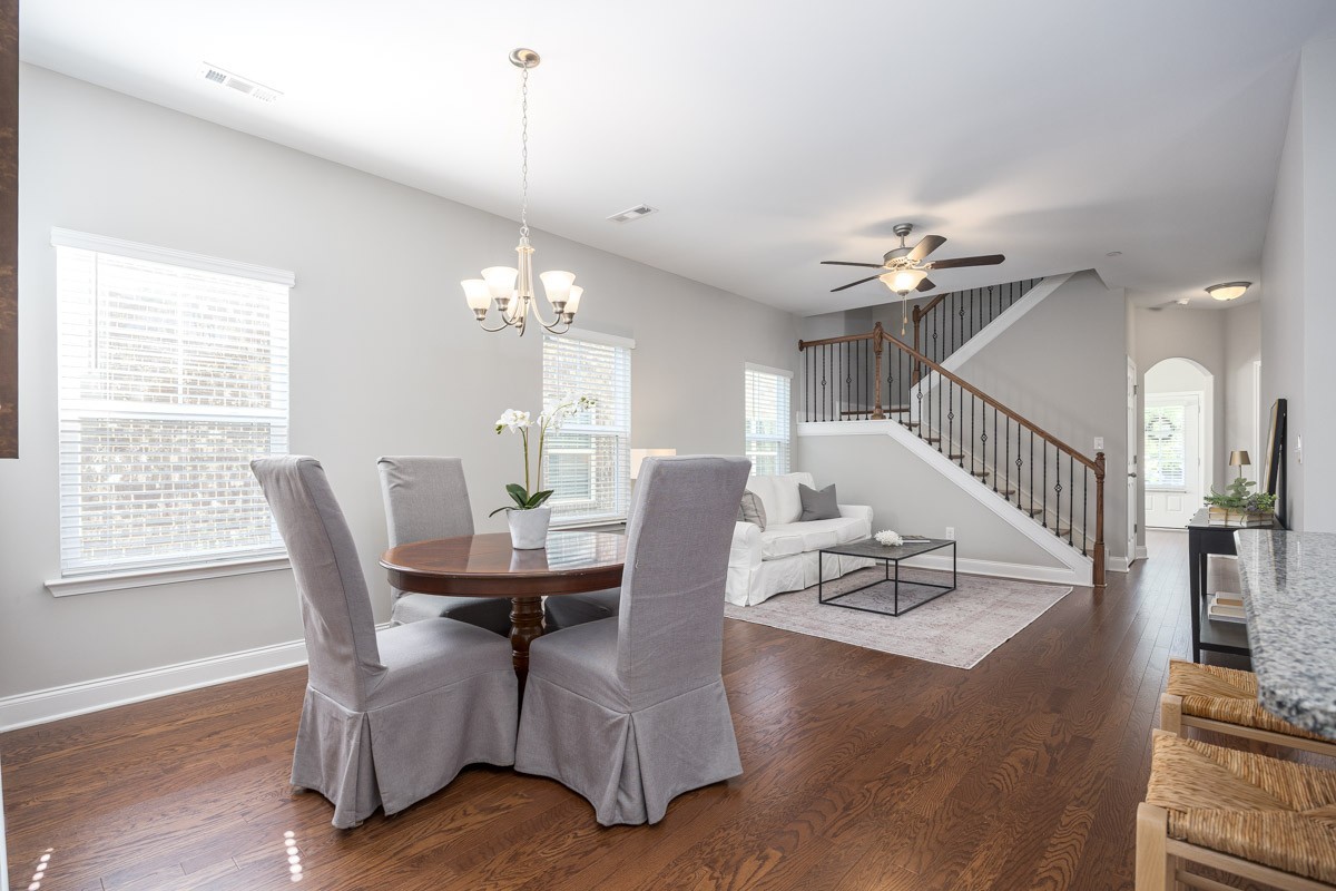 404 Lively Way