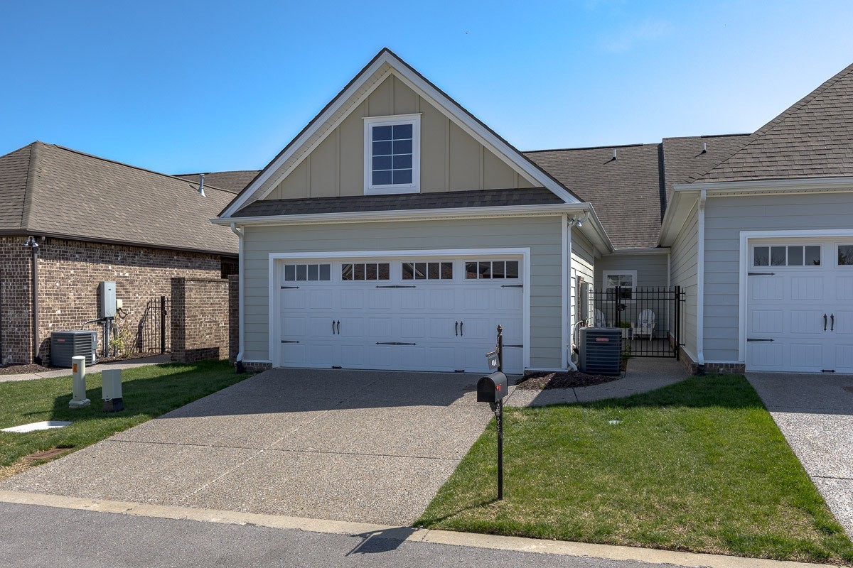 404 Lively Way
