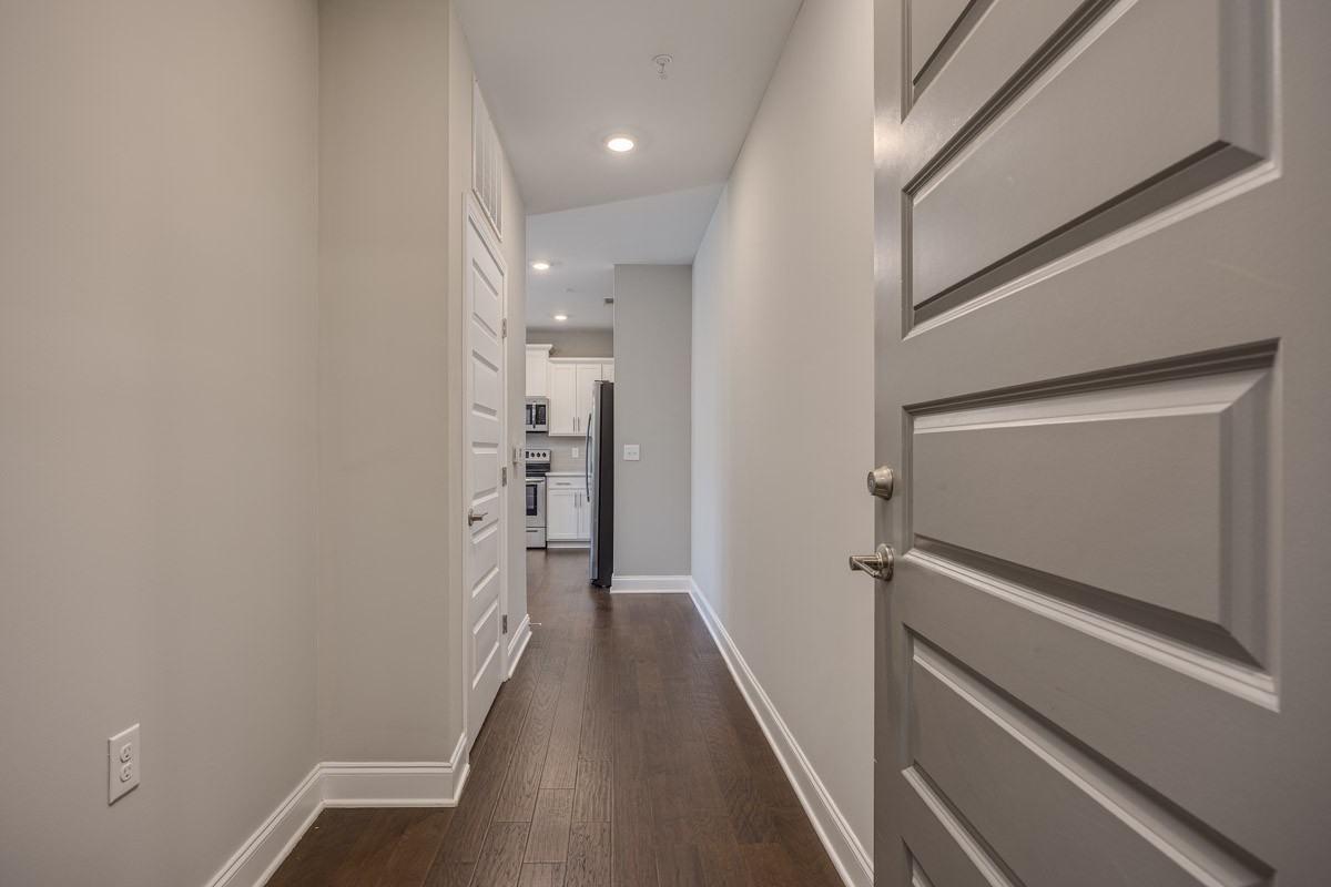 2000 Shadow Green Dr Unit: H-203