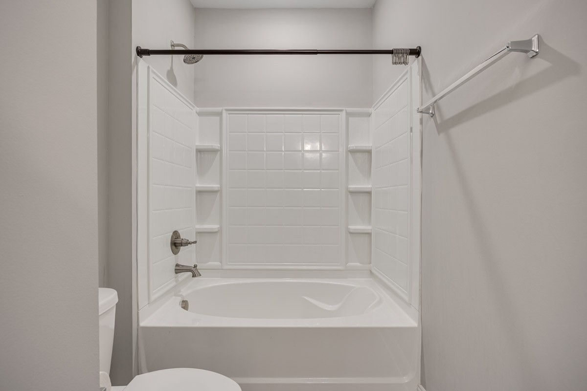 2000 Shadow Green Dr Unit: H-203