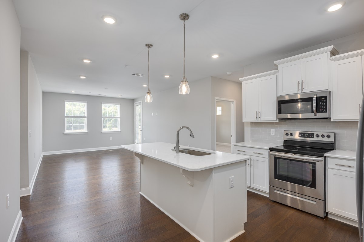 2000 Shadow Green Dr Unit: H-203