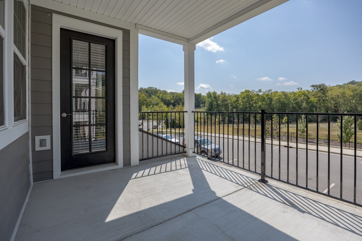 2000 Shadow Green Dr Unit: H-203